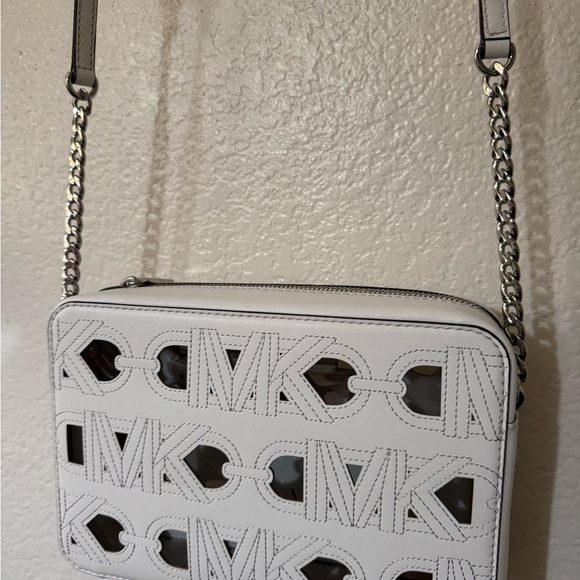 White Crossbody Bag Michael kors‎ - Picture 1 of 2